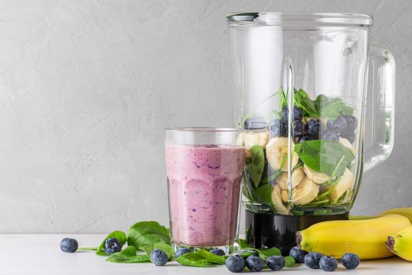 špinačni smoothie z borovnicami